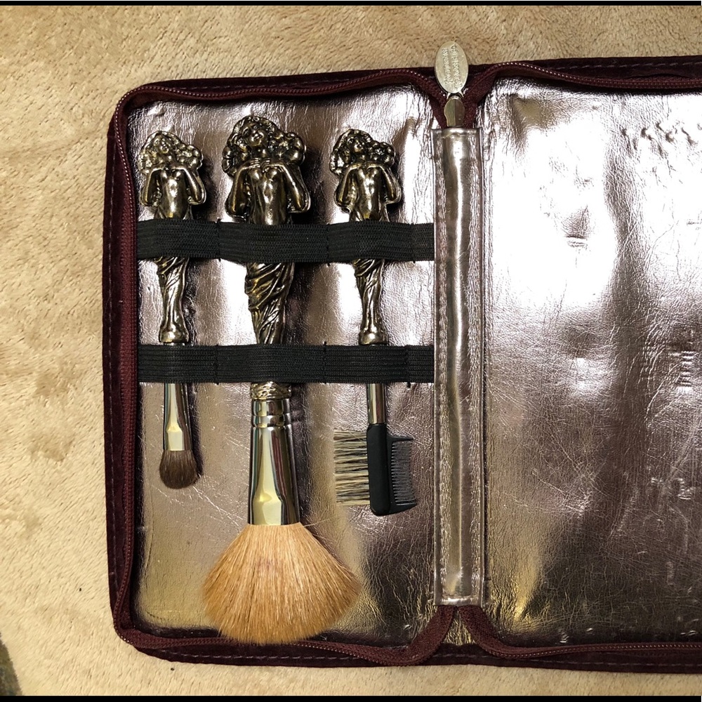 Victorian Collection Co Silver Weighted Makeup Kit